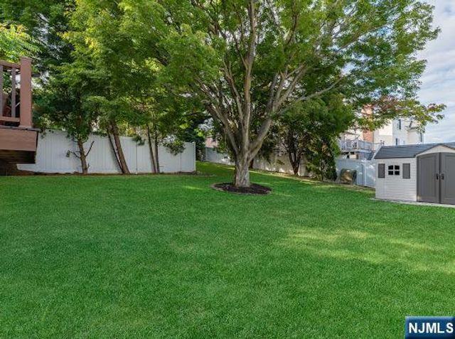 565 Center Street, Wood Ridge, NJ 07075