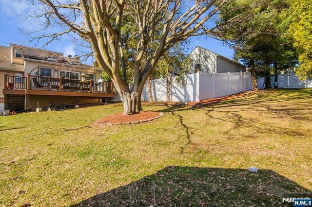 565 Center Street, Wood Ridge, NJ 07075