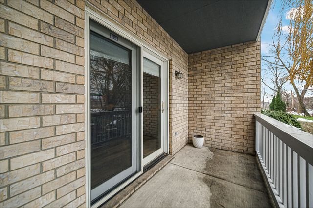 9320 Spring Creek Drive 3, Highland, IN 46322