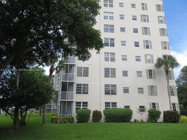3499 Oaks Way 708, Pompano Beach, FL 33069