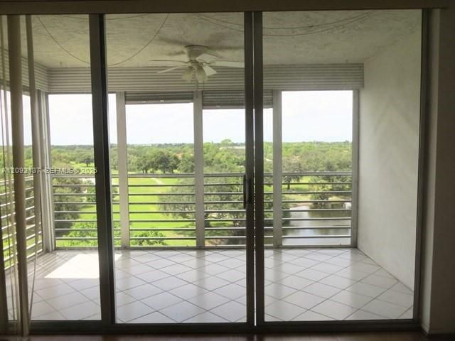 3499 Oaks Way 708, Pompano Beach, FL 33069