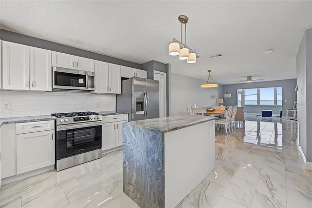 7 DUNOON PLACE 104, Dunedin, FL 34698
