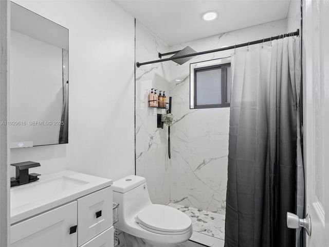 4461 NW 6th St, Plantation, FL 33317