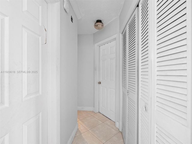 4461 NW 6th St, Plantation, FL 33317