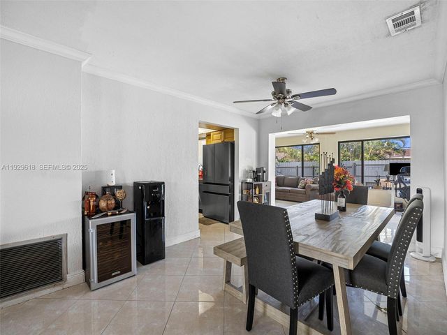 4461 NW 6th St, Plantation, FL 33317