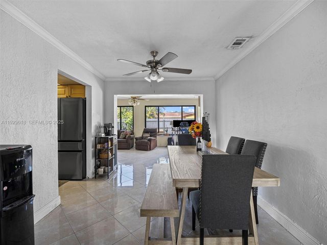 4461 NW 6th St, Plantation, FL 33317