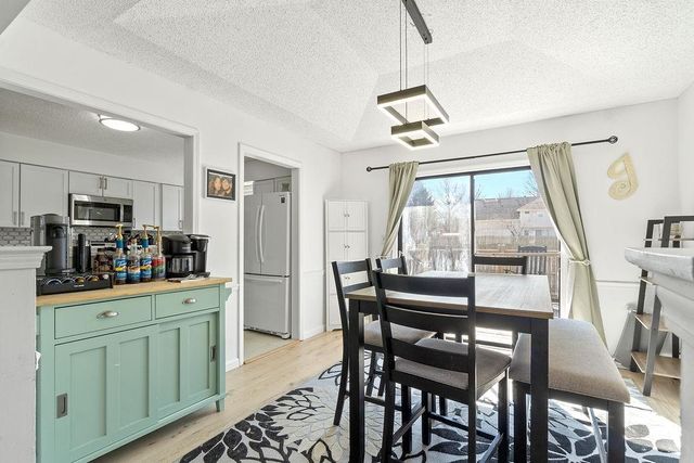 2225 E Taylor Drive, Olathe, KS 66062