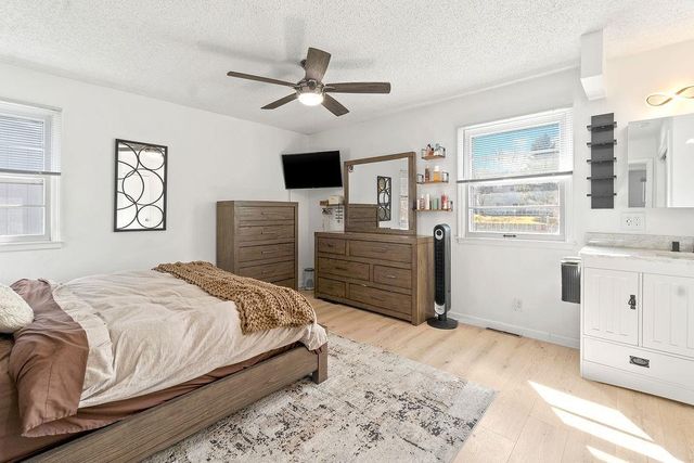 2225 E Taylor Drive, Olathe, KS 66062