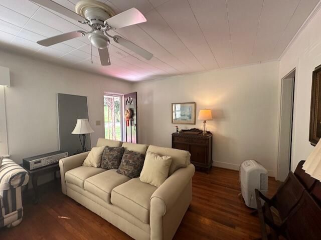 352 Club House RD, Martinsville, VA 24112