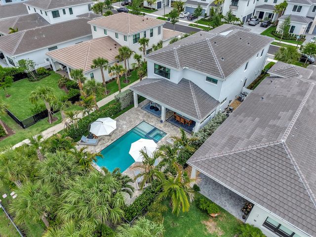 13213 Faberge Place, Palm Beach Gardens, FL 33418