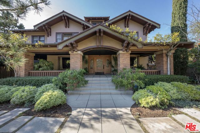 111 S Van Ness Avenue, Los Angeles, CA 90004