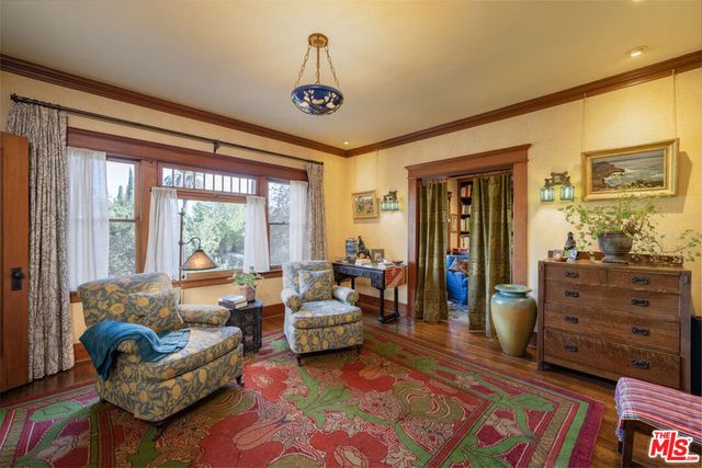 111 S Van Ness Avenue, Los Angeles, CA 90004