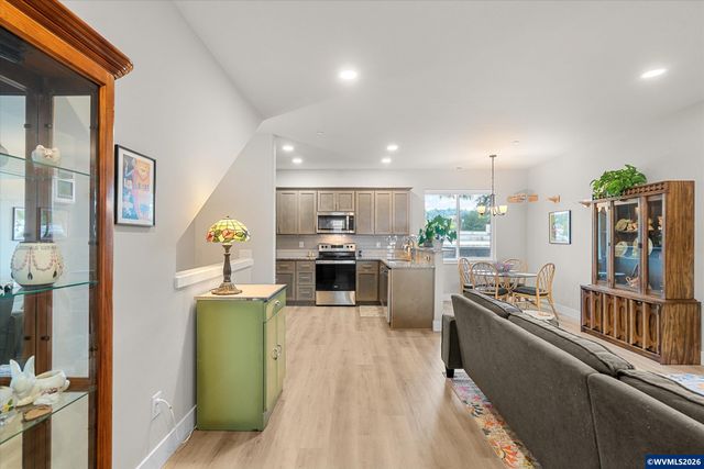 12076 SE Harold St, Portland, OR 97266