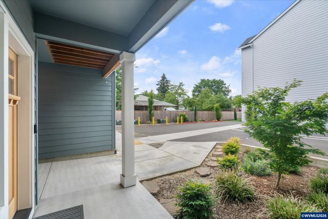 12076 SE Harold St, Portland, OR 97266