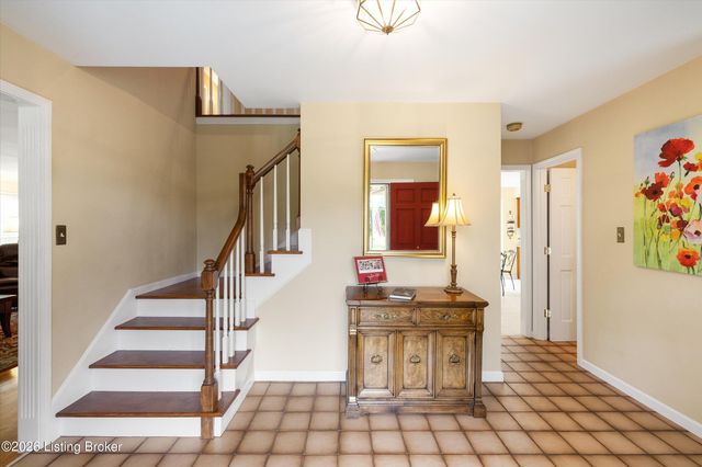 7412 Routt Rd, Louisville, KY 40299