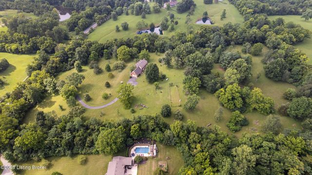 7412 Routt Rd, Louisville, KY 40299