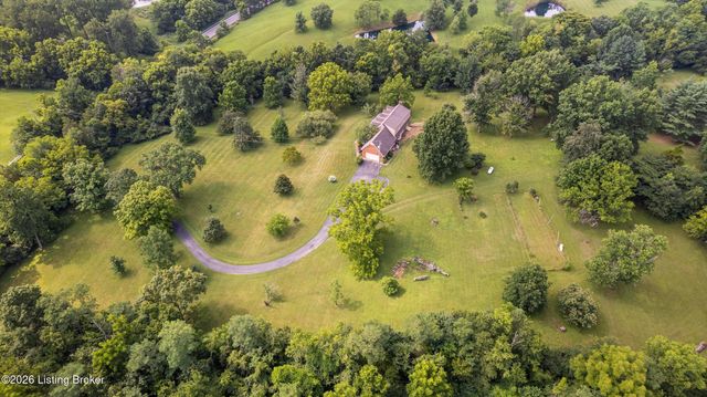 7412 Routt Rd, Louisville, KY 40299