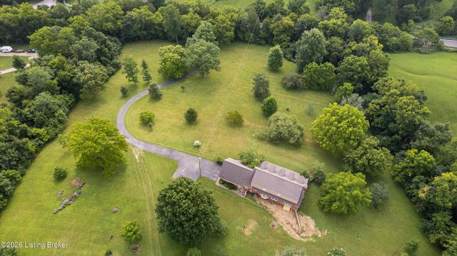 7412 Routt Rd, Louisville, KY 40299