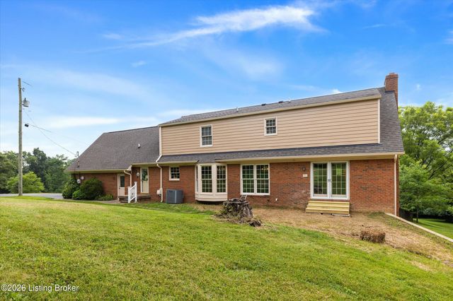 7412 Routt Rd, Louisville, KY 40299