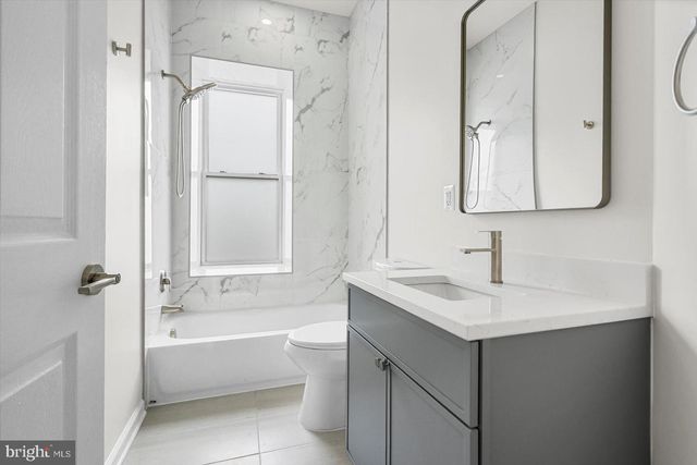 1723 E LOMBARD ST, Baltimore, MD 21231