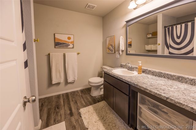 15019 S 284th East Avenue, Coweta, OK 74429