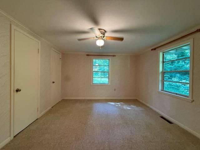 1921 S LAKESHORE DR, Louisa, VA 23093