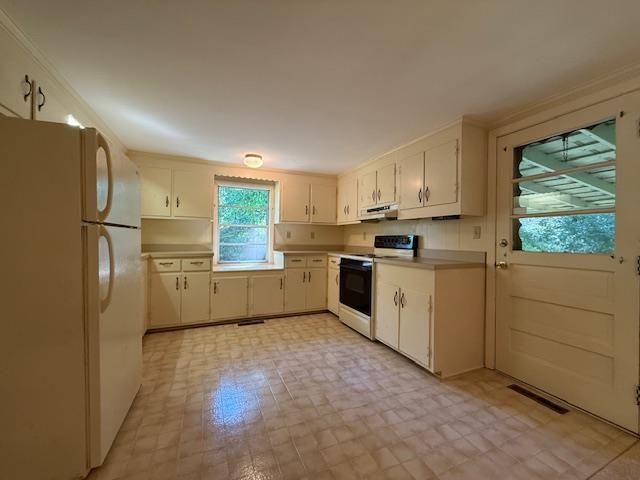 1921 S LAKESHORE DR, Louisa, VA 23093