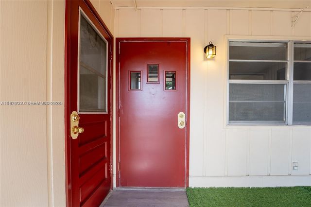 2041 NW 81st Ave 427, Pembroke Pines, FL 33024