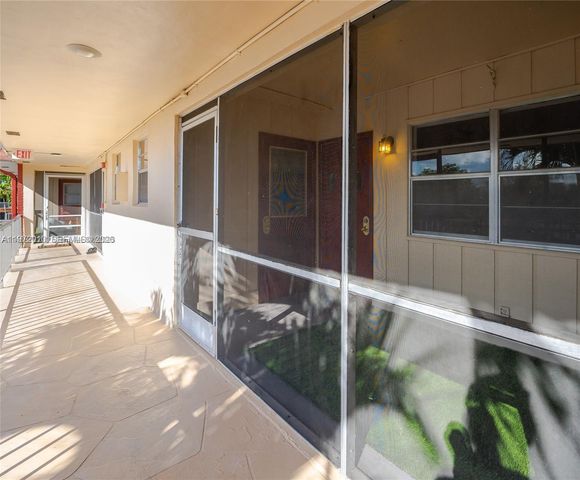 2041 NW 81st Ave 427, Pembroke Pines, FL 33024