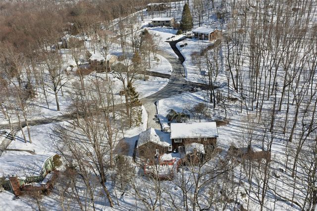 17 Birch Hill, Putnam Valley, NY 10579