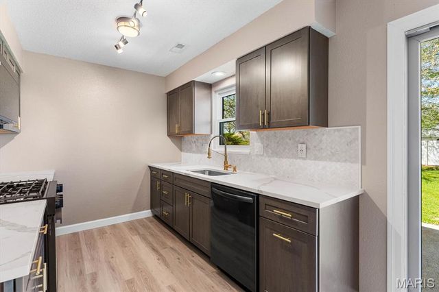 525 Homestead Avenue, Swansea, IL 62226
