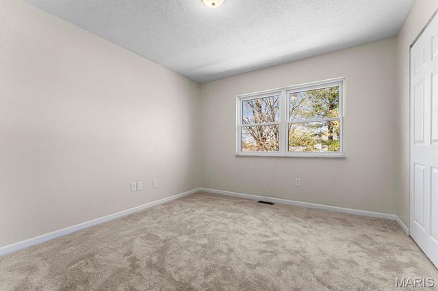 525 Homestead Avenue, Swansea, IL 62226