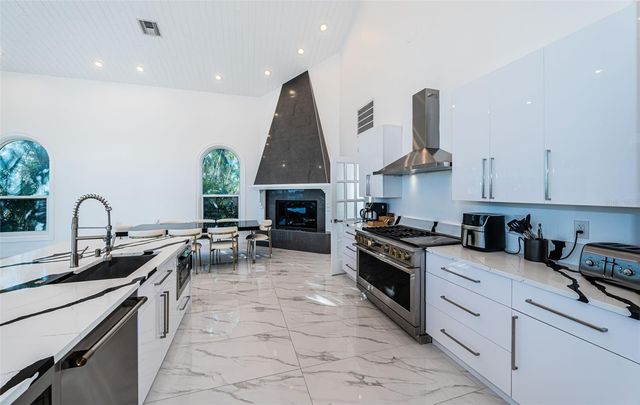 5212 62ND AVENUE S, St Petersburg, FL 33715