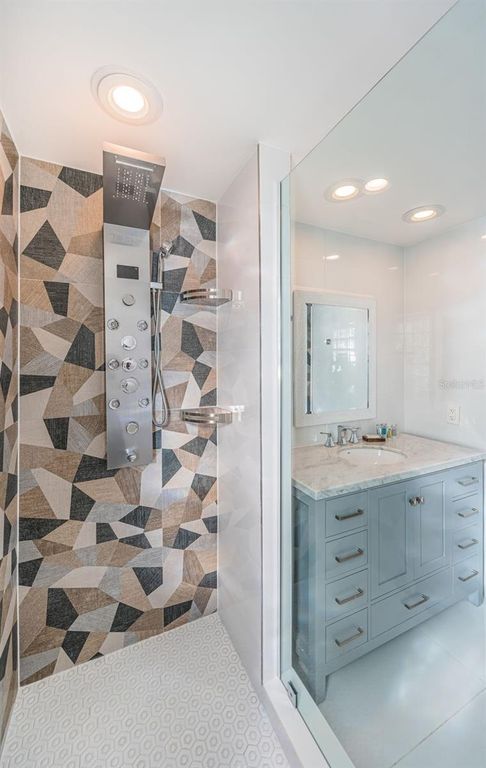 Image 30 of property listing at 5212 62ND AVENUE S, St Petersburg, FL 33715