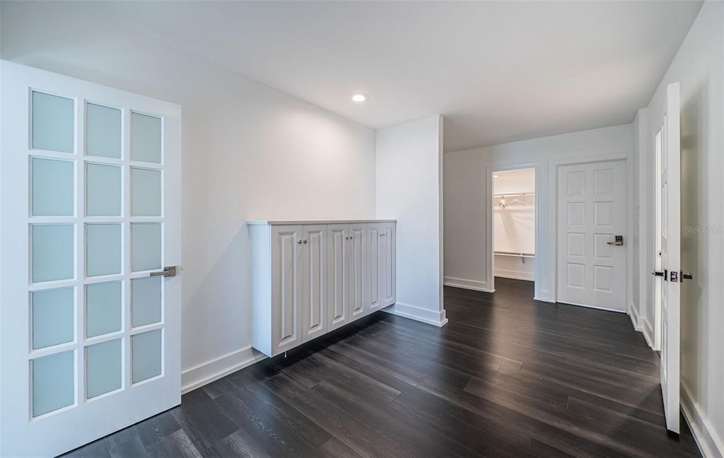 Image 41 of property listing at 5212 62ND AVENUE S, St Petersburg, FL 33715