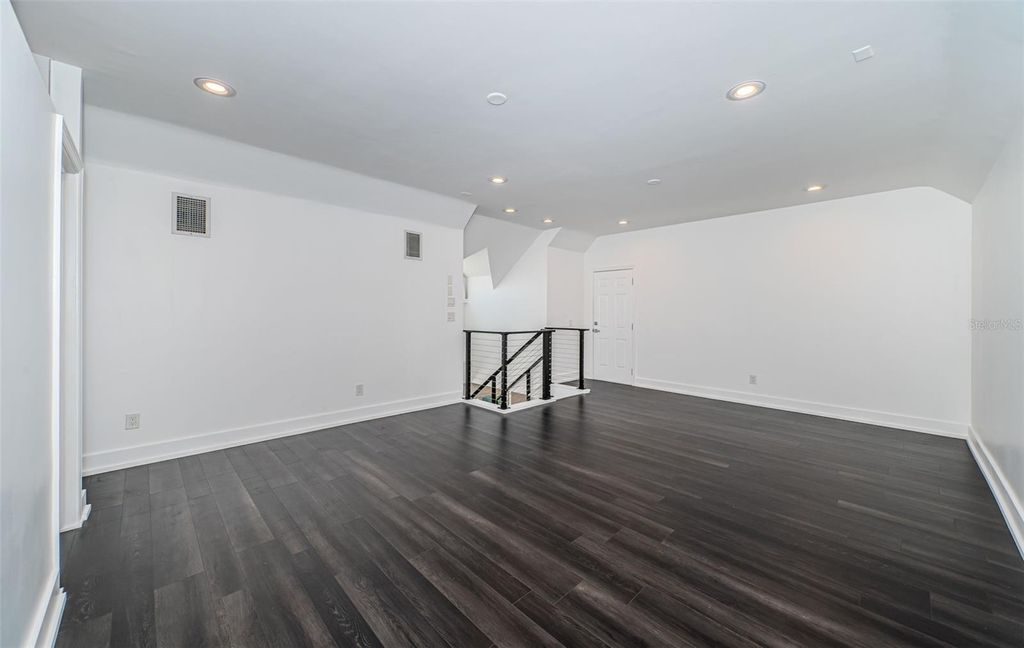 Image 69 of property listing at 5212 62ND AVENUE S, St Petersburg, FL 33715