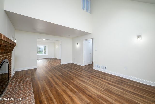 11 Navajo Road, East Brunswick, NJ 08816