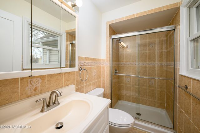 11 Navajo Road, East Brunswick, NJ 08816