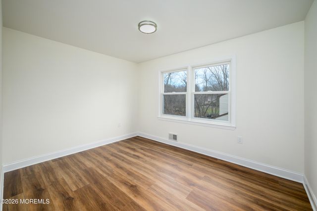 11 Navajo Road, East Brunswick, NJ 08816