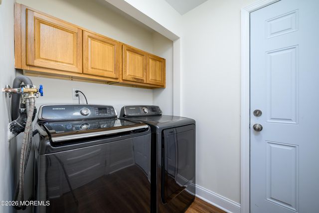 11 Navajo Road, East Brunswick, NJ 08816