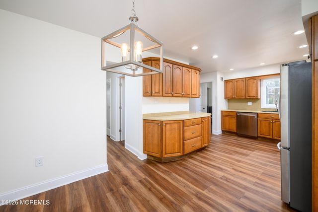 11 Navajo Road, East Brunswick, NJ 08816