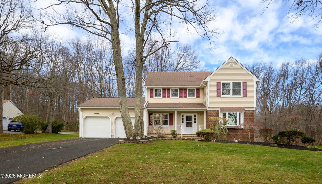 11 Navajo Road, East Brunswick, NJ 08816