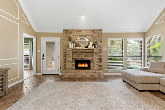 1006 Alta Vista Court, Burleson, TX 76028