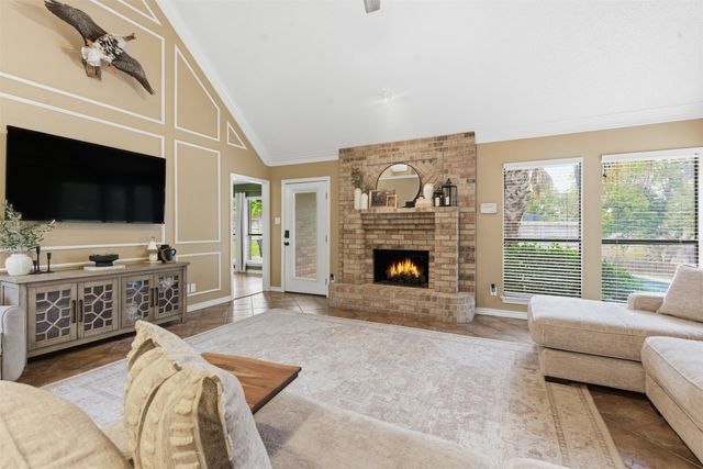 1006 Alta Vista Court, Burleson, TX 76028