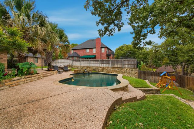 1006 Alta Vista Court, Burleson, TX 76028