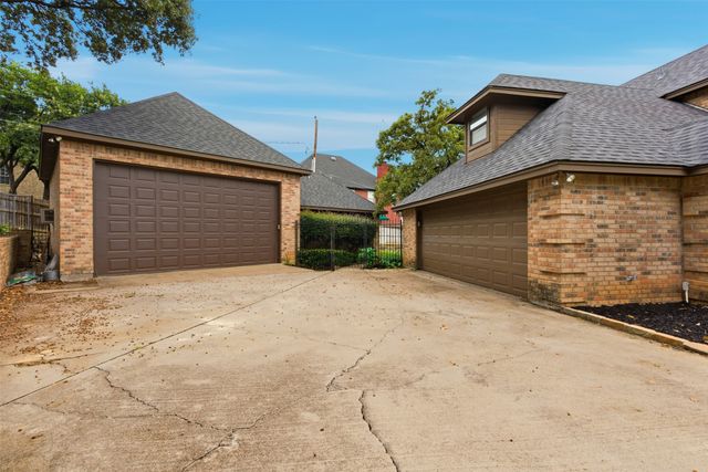 1006 Alta Vista Court, Burleson, TX 76028
