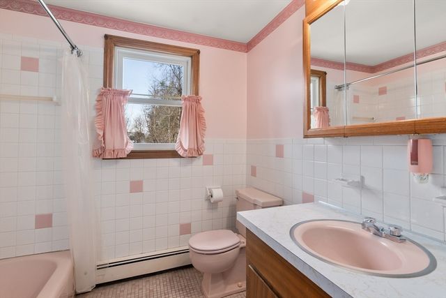 4 Jeffrey Road, Canton, MA 02021