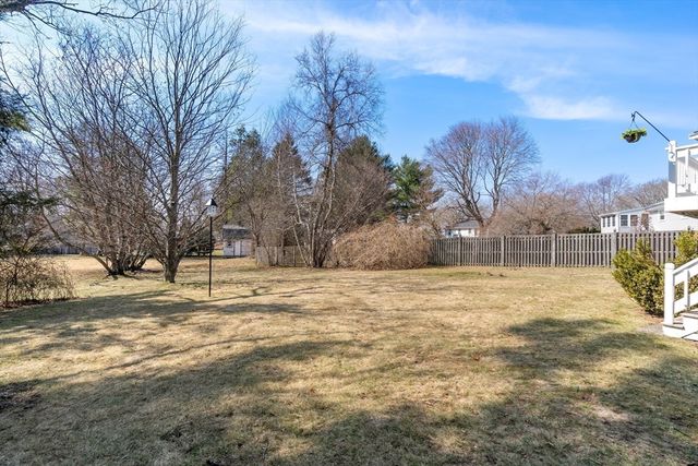 4 Jeffrey Road, Canton, MA 02021