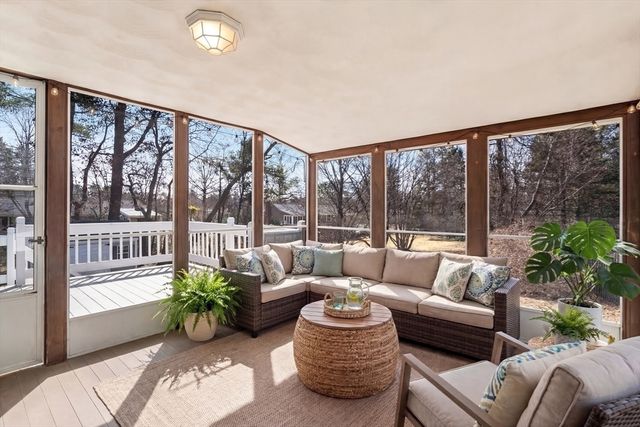 4 Jeffrey Road, Canton, MA 02021