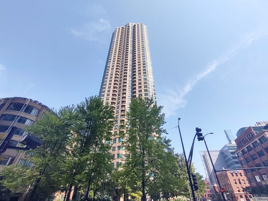400 N La Salle Drive 1506, Chicago, IL 60654
